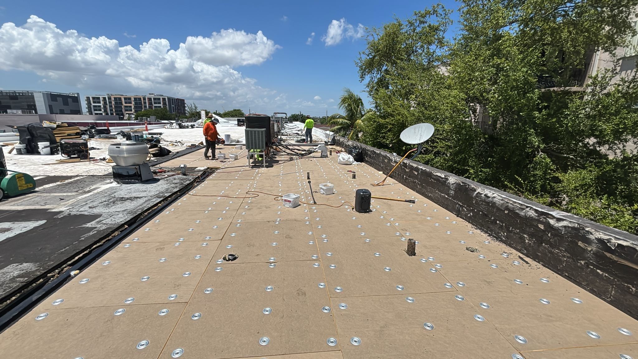 Reliable Commercial Reliable Commercial Roofing Services for Florida Property Owners